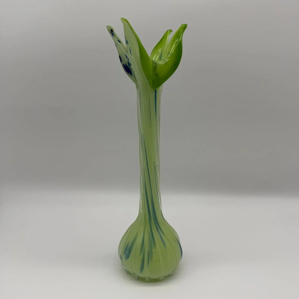 Murano-style Swung Vase 14